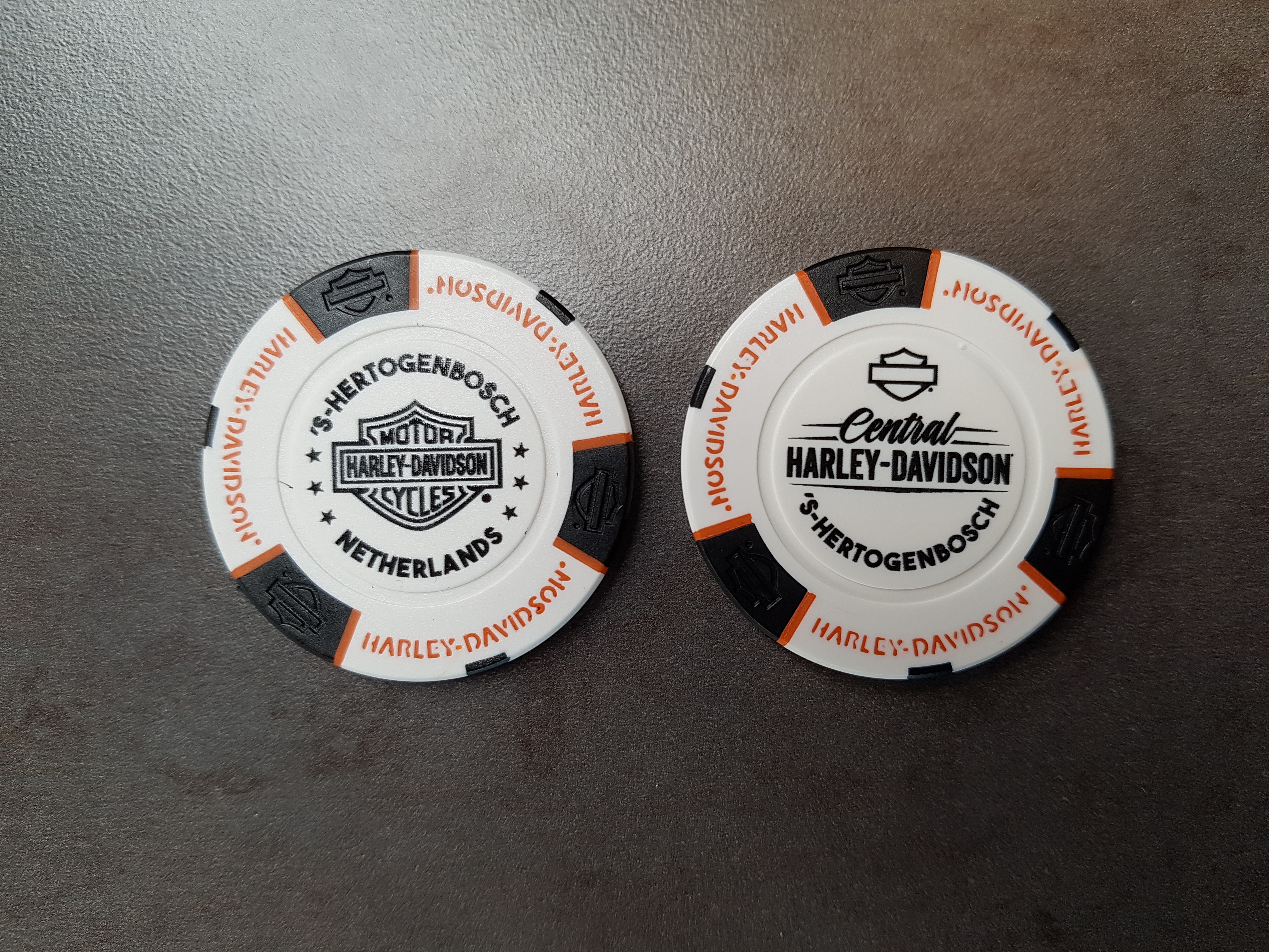 Central Harley-Davidson Webwinkel, central poker wit/zwart